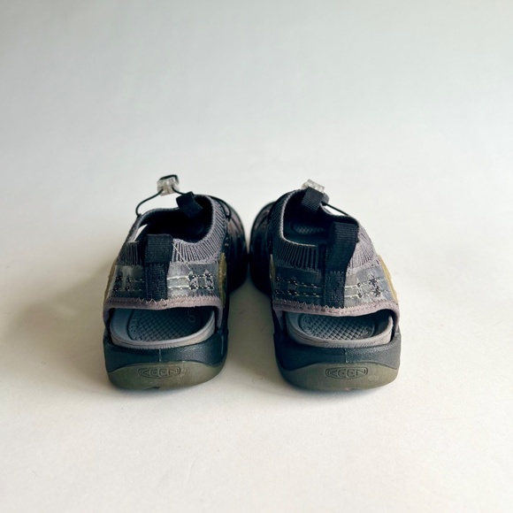 Keen Grey Black Textile Rubber Outsole Sneakers Sandals size 9 - Picture 8 of 14